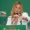 Meloni punge le opposizioni: “Non cantate ‘Bollo ciao’?”. E mette Vannacci nel mirino: “A scuola tetto a stranieri e stop al burqa”