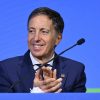Suppletive, centrodestra esulta per Roscioli: “Vinto senza Vannacci”. Meloni: “Ci siamo imposti sul campo larghissimo”