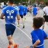 Bambino legato e costretto a correre una mezza maratona: runner squalificato tre anni