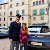 Firenze, poliziotto fuori servizio salva una bambina che stava soffocando