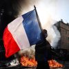 Francia, proteste contro il caro vita: scontri a Parigi e Marsiglia, almeno cento gli arresti