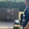 Treviglio, si accanisce contro lapide ex sindaco per una vicenda degli anni ’60: denunciata 90enne